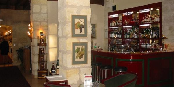 Bar restaurant