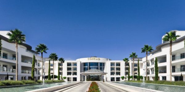 Conrad Algarve_Entrance_Day_CMYK (Middel)