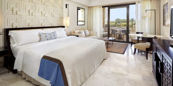 Deluxe Sea View King Bed