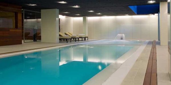 Energize with a workout in the Fitness Center or treat yourself to a luxurious beauty treatment in the hotel?s Spa with indoor pool, sauna and steam room.