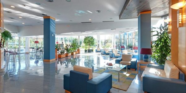 Golf vakantie spanje Hotel Tryp Port Cambrils   lobby