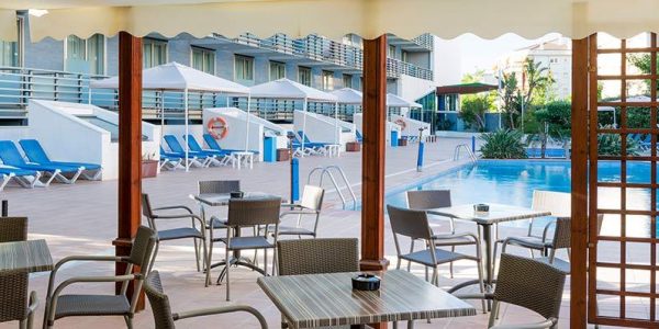 Golf vakantie spanje Hotel Tryp Port Cambrils zwembad
