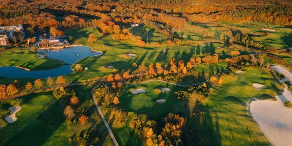 golf in Brabant; Hotel de Villa,  Turfvaert  en de  Haenen
