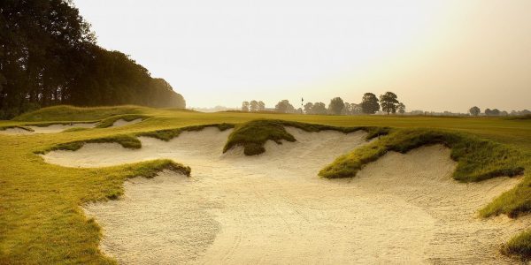 golf in Brabant; Hotel de Villa,  Turfvaert  en de  Haenen