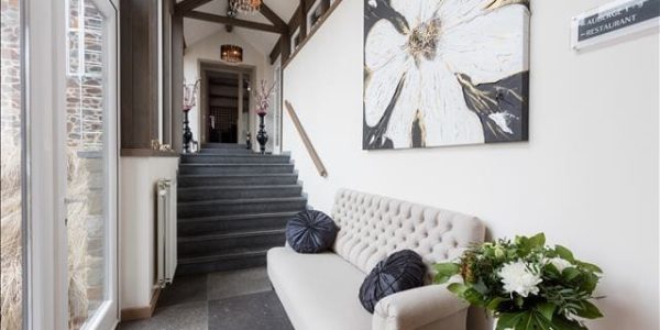 Hotel - aankomst receptie hal