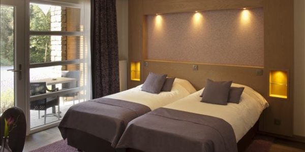 Hotel comfort kamer met terras