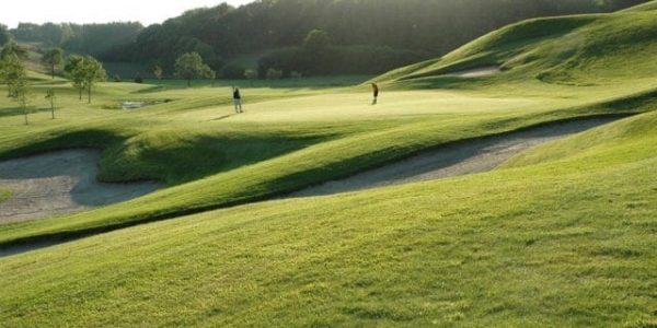 L' Empereur golf reis vakantie Belgie