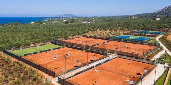 Mouratoglou Tennis Center (1)