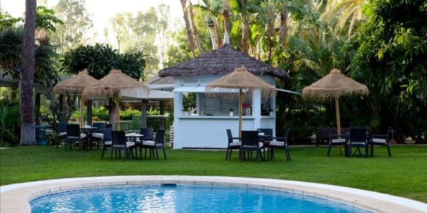 Pool Bar