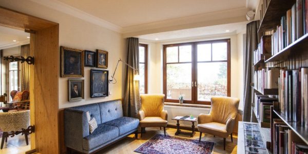 bibliothek-hotel-sauerland-min