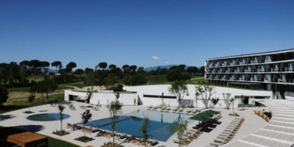 hotel-camiral-wellness-pool-ctpga2ee4a9274-pool-view